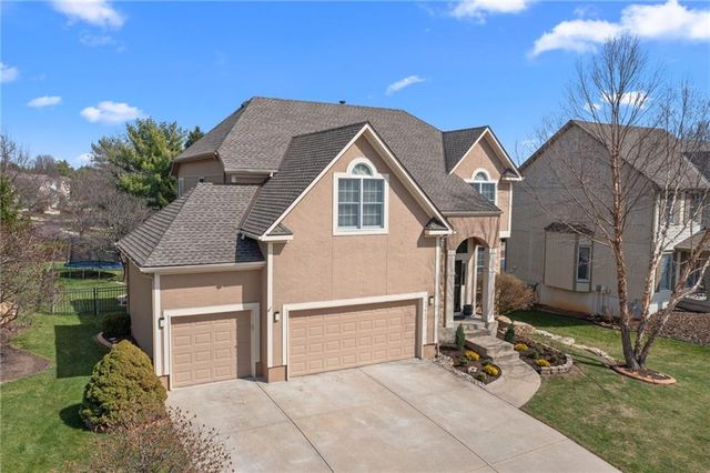 15921 Ash Street, Overland Park, KS 66085