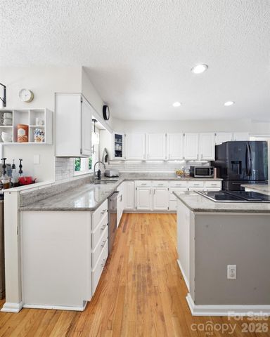 55 Brookside Drive, Columbus, NC 28722