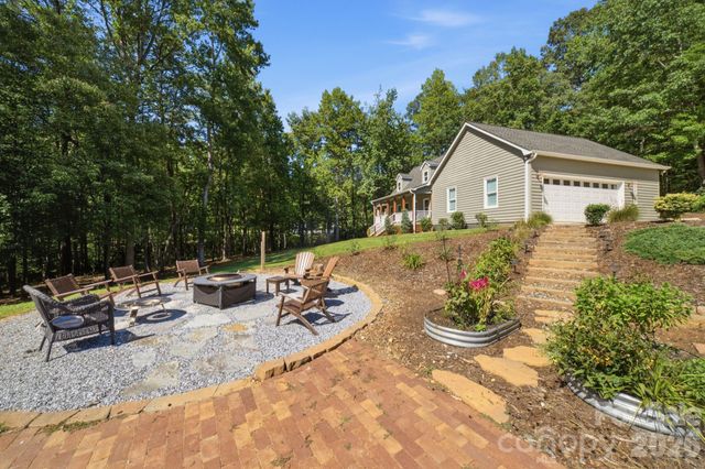 55 Brookside Drive, Columbus, NC 28722