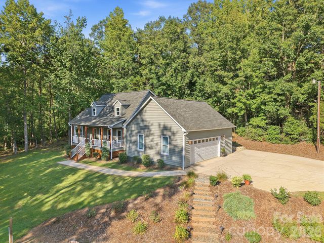 55 Brookside Drive, Columbus, NC 28722