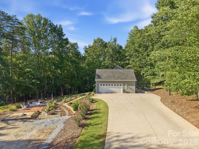 55 Brookside Drive, Columbus, NC 28722