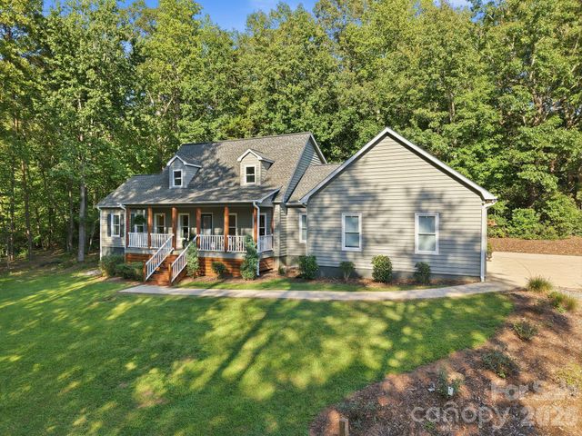 55 Brookside Drive, Columbus, NC 28722