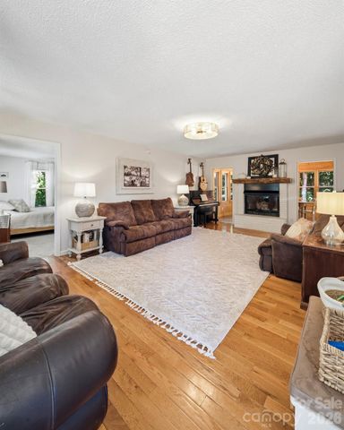 55 Brookside Drive, Columbus, NC 28722