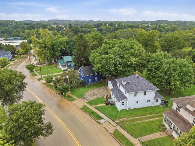516 E FULTON Street, Edgerton, WI 53534