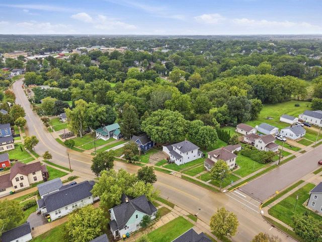 516 E FULTON Street, Edgerton, WI 53534