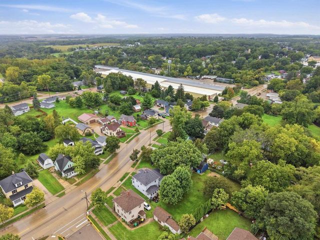 516 E FULTON Street, Edgerton, WI 53534