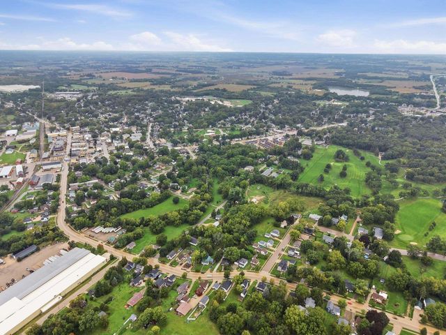 516 E FULTON Street, Edgerton, WI 53534