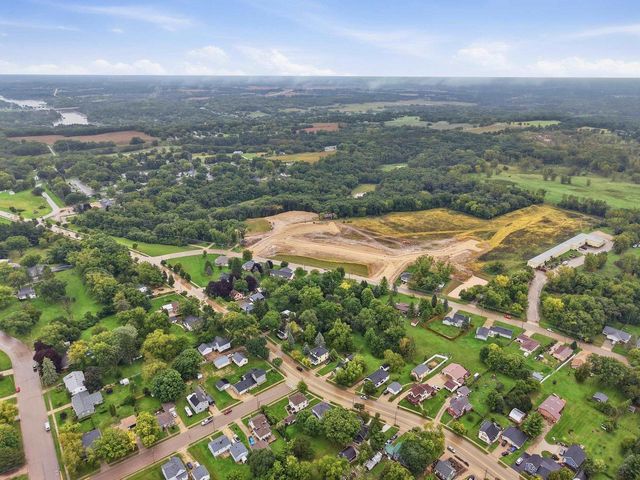 516 E FULTON Street, Edgerton, WI 53534