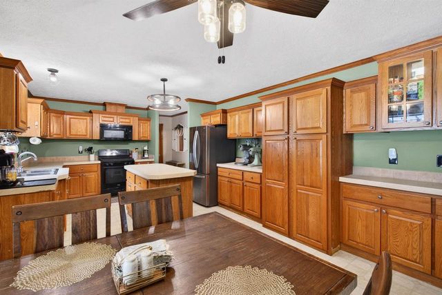 N6223 COUNTY RD E, De Pere, WI 54115