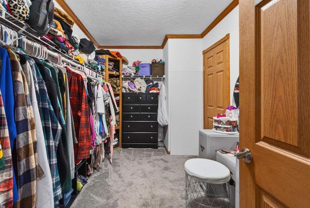 N6223 COUNTY RD E, De Pere, WI 54115