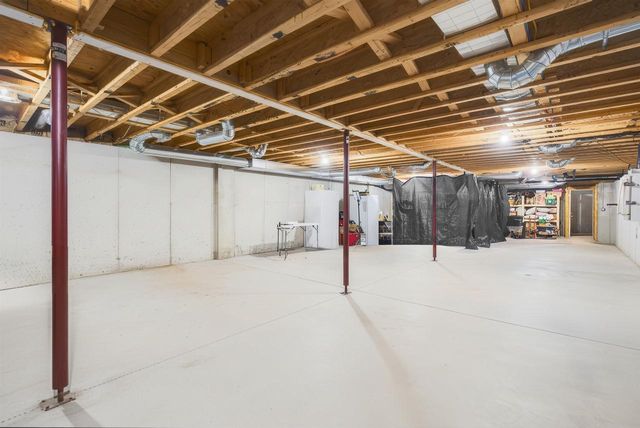 N6223 COUNTY RD E, De Pere, WI 54115