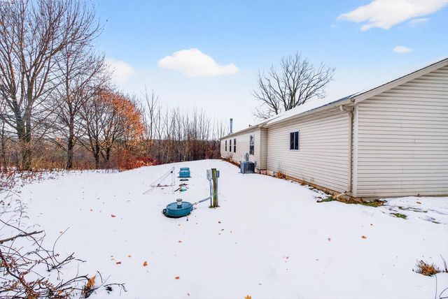 N6223 COUNTY RD E, De Pere, WI 54115