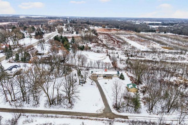 N6223 COUNTY RD E, De Pere, WI 54115