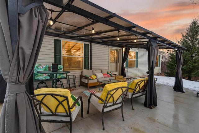 N6223 COUNTY RD E, De Pere, WI 54115