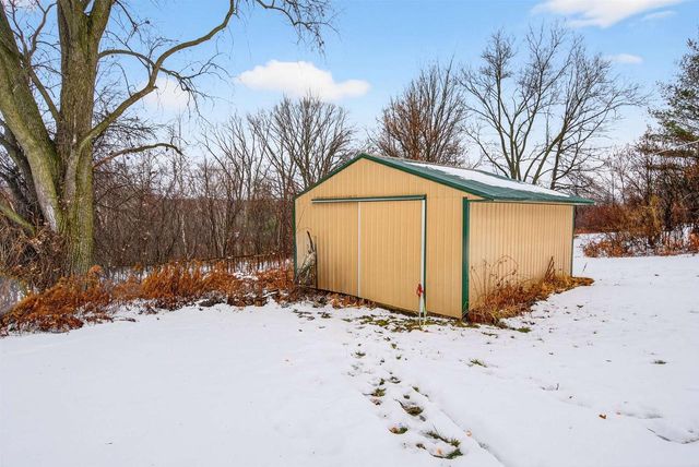 N6223 COUNTY RD E, De Pere, WI 54115