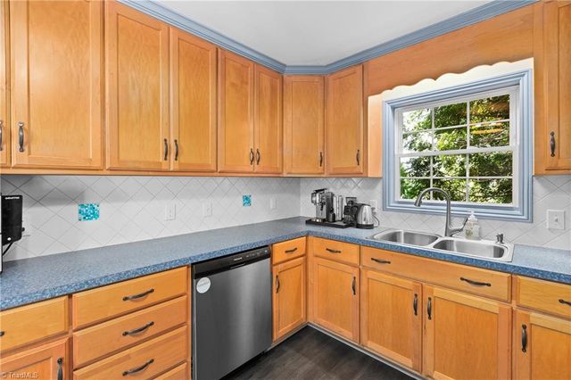 5398 B Reidsville Road, Walkertown, NC 27051