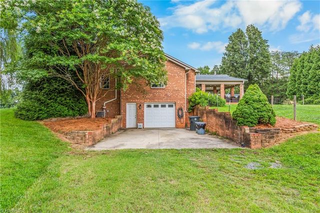 5398 B Reidsville Road, Walkertown, NC 27051