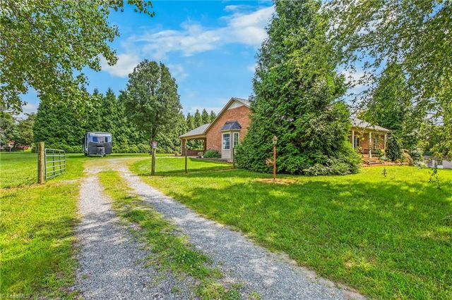 5398 B Reidsville Road, Walkertown, NC 27051