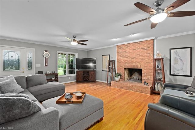 5398 B Reidsville Road, Walkertown, NC 27051
