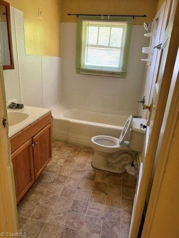 138 Sunset Drive, High Point, NC 27262