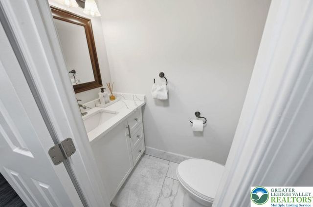 1241 2nd Avenue, Hellertown Boro, PA 18055