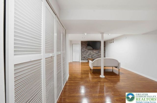 1241 2nd Avenue, Hellertown Boro, PA 18055