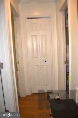 1902 SE VALLEY TER SE, Washington, DC 20032