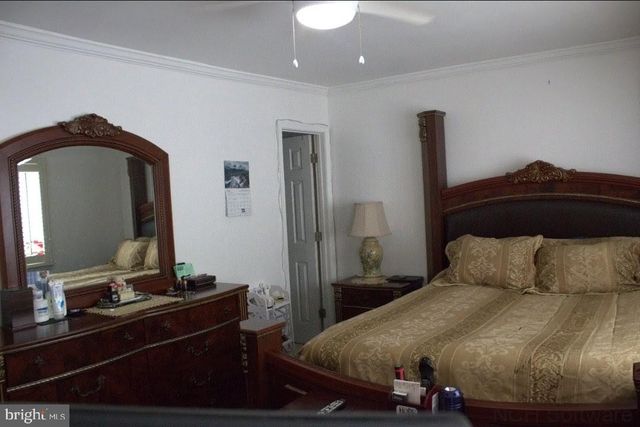 1902 SE VALLEY TER SE, Washington, DC 20032