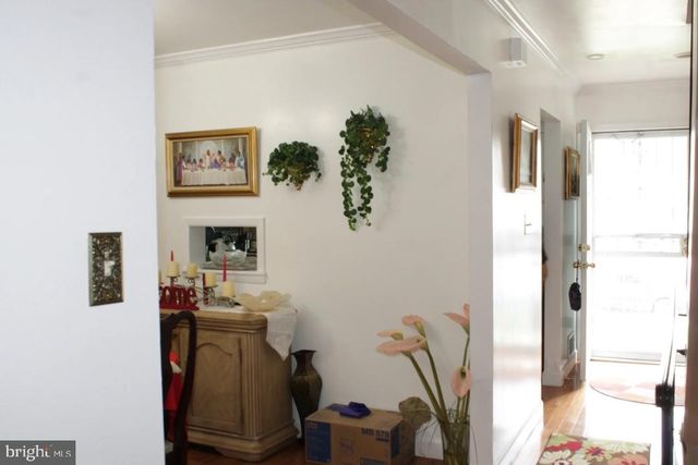 1902 SE VALLEY TER SE, Washington, DC 20032