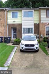 1902 SE VALLEY TER SE, Washington, DC 20032