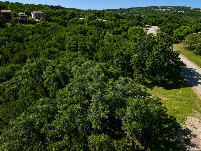 1484 CANYON RIDGE DR, Canyon Lake, TX 78133