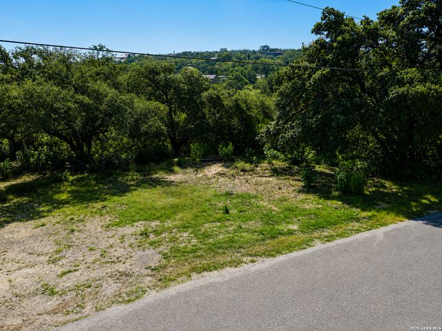 1484 CANYON RIDGE DR, Canyon Lake, TX 78133