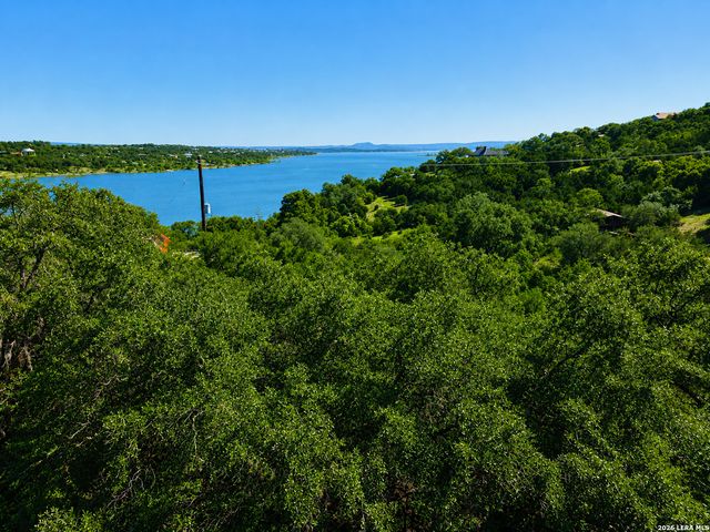 1484 CANYON RIDGE DR, Canyon Lake, TX 78133