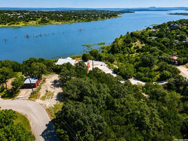 1484 CANYON RIDGE DR, Canyon Lake, TX 78133
