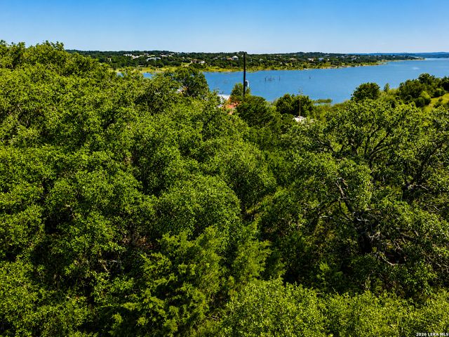 1484 CANYON RIDGE DR, Canyon Lake, TX 78133