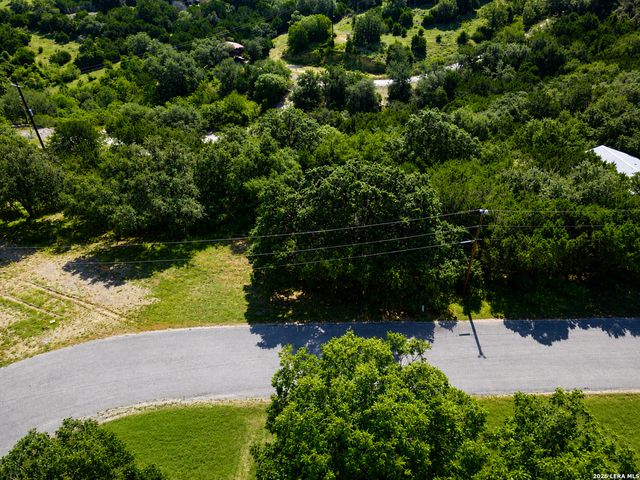 1484 CANYON RIDGE DR, Canyon Lake, TX 78133