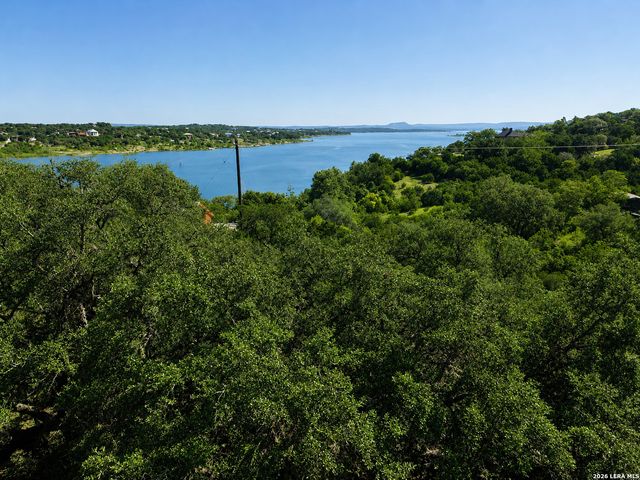 1484 CANYON RIDGE DR, Canyon Lake, TX 78133