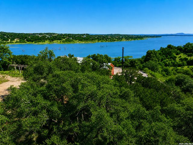 1484 CANYON RIDGE DR, Canyon Lake, TX 78133