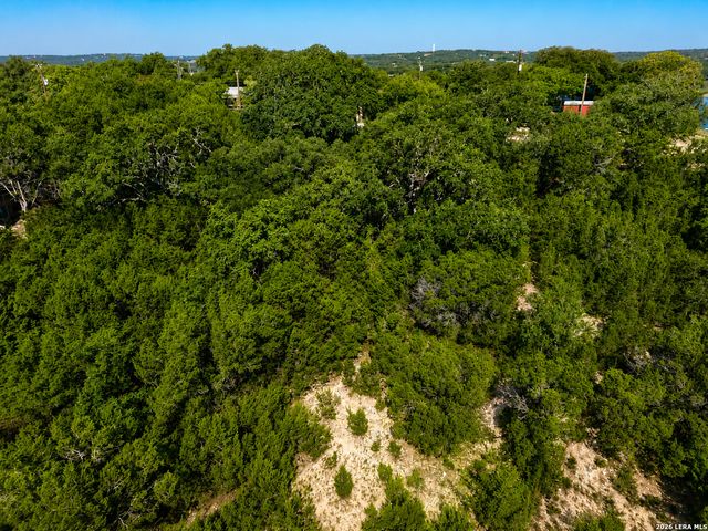 1484 CANYON RIDGE DR, Canyon Lake, TX 78133