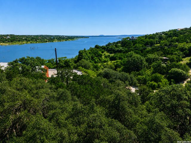 1484 CANYON RIDGE DR, Canyon Lake, TX 78133
