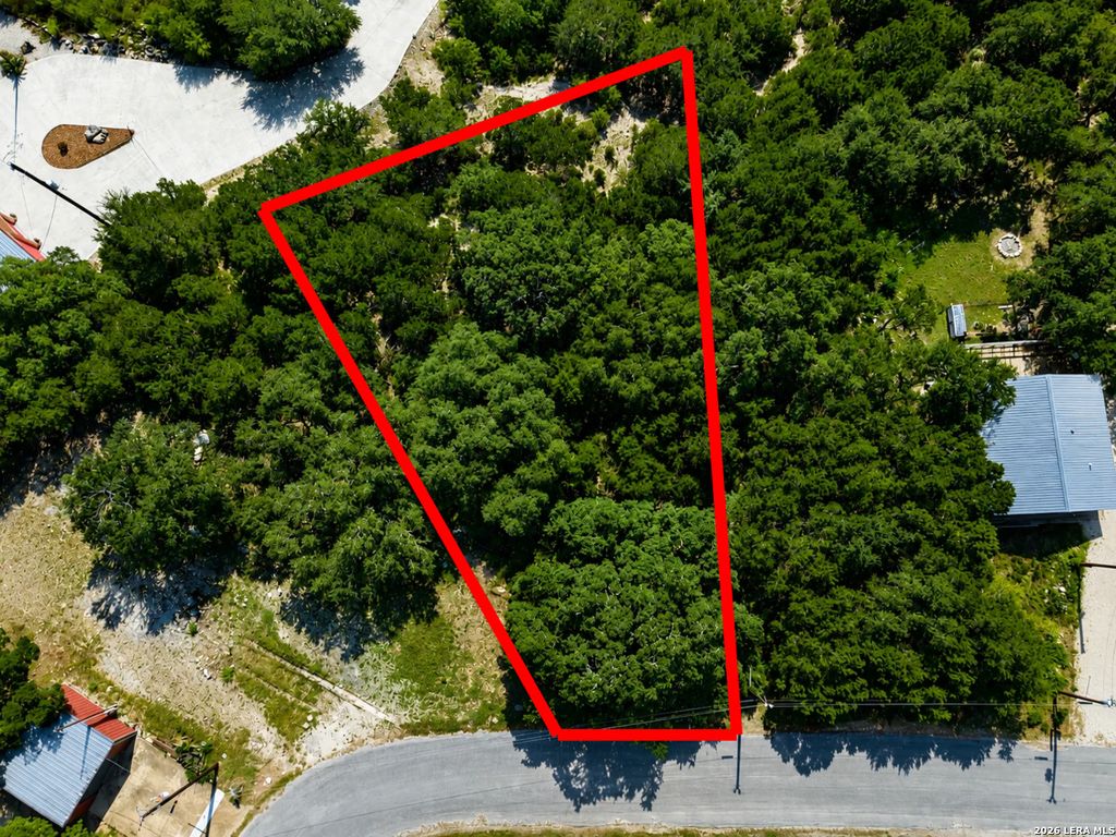 1484 CANYON RIDGE DR, Canyon Lake, TX 78133