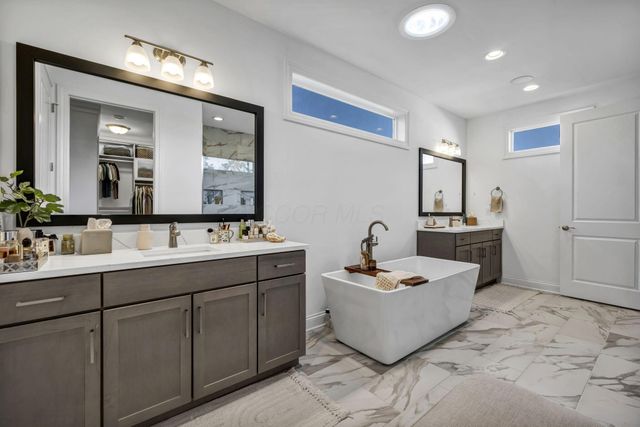 3292 Strickland Drive, 66, New Albany, OH 43054