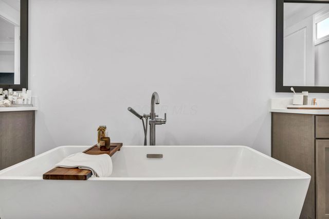 3292 Strickland Drive, 66, New Albany, OH 43054