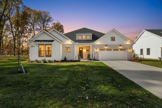 3292 Strickland Drive, 66, New Albany, OH 43054