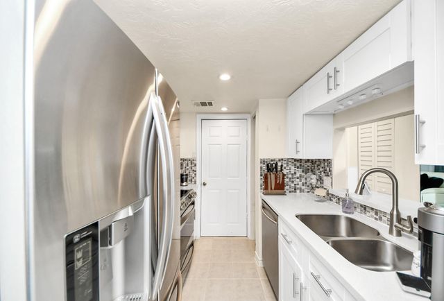 9512 Windswept Lane 9512, Houston, TX 77063