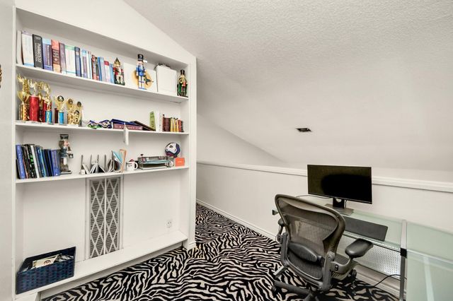 9512 Windswept Lane 9512, Houston, TX 77063