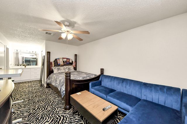 9512 Windswept Lane 9512, Houston, TX 77063