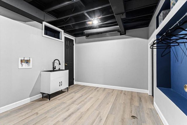 3751 Leslie Street, Detroit, MI 48238