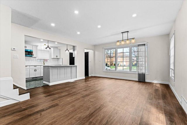 3751 Leslie Street, Detroit, MI 48238