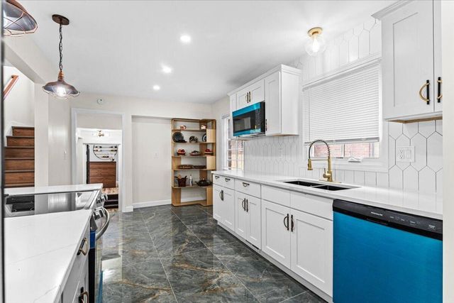 3751 Leslie Street, Detroit, MI 48238